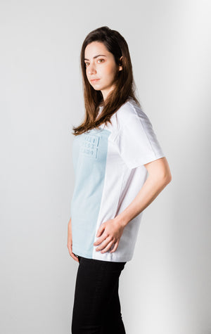 WHITE/BLUE T-SHIRT