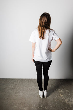 WHITE/BLACK T-SHIRT