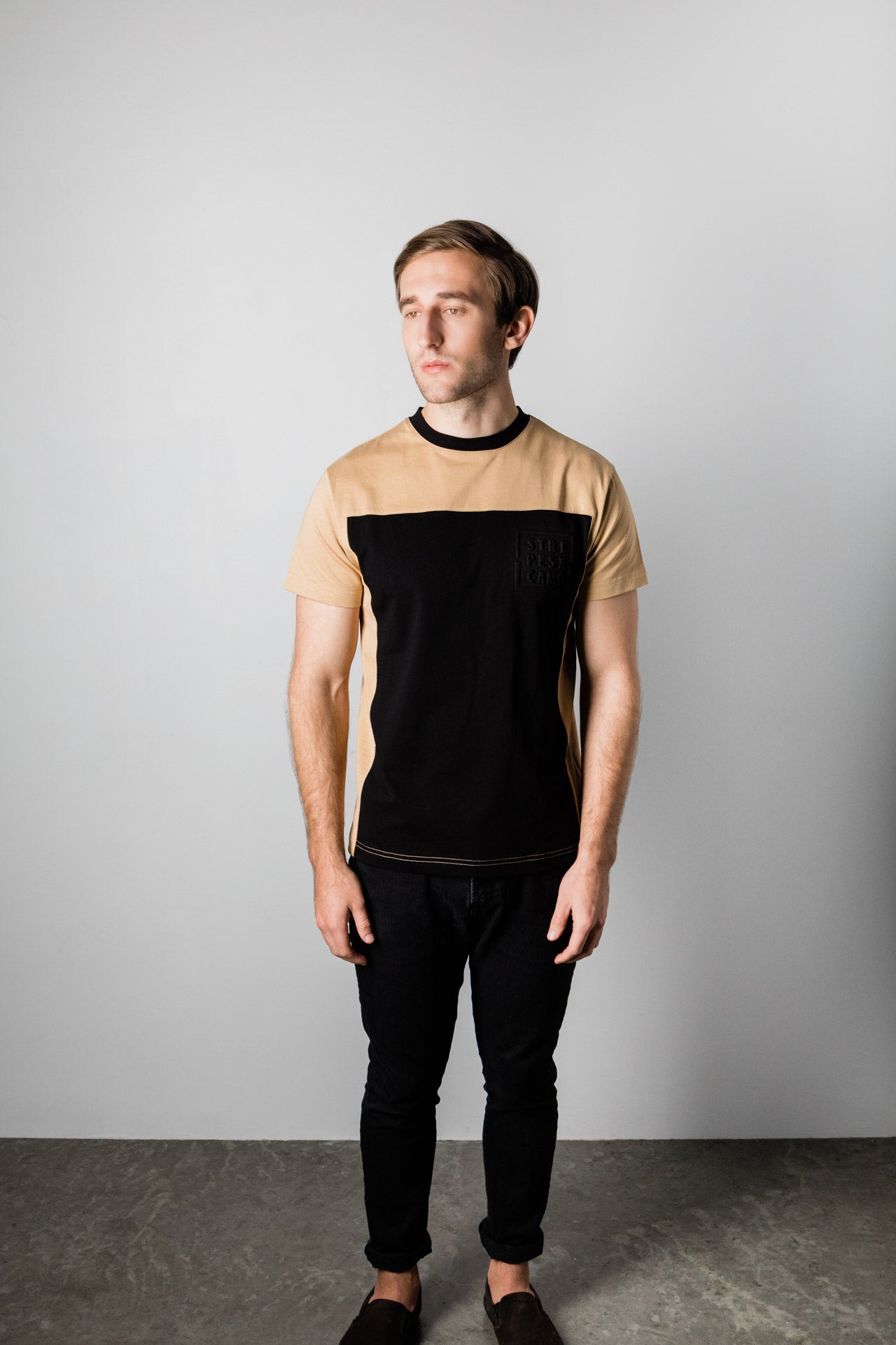 BROWN/BLACK T-SHIRT